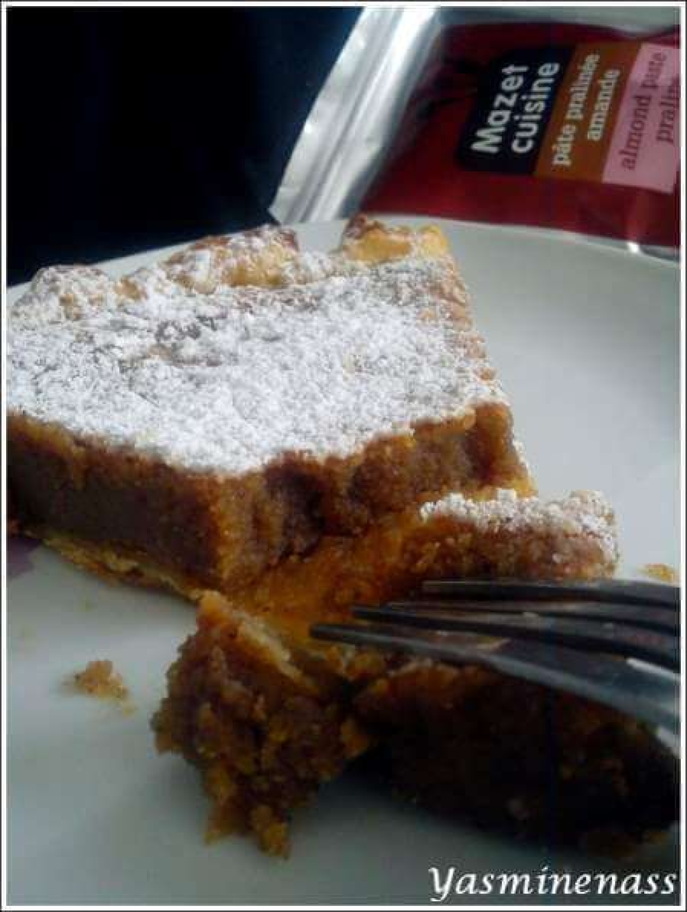 La recette de Yasminenass : Tarte pralinée aux amandes