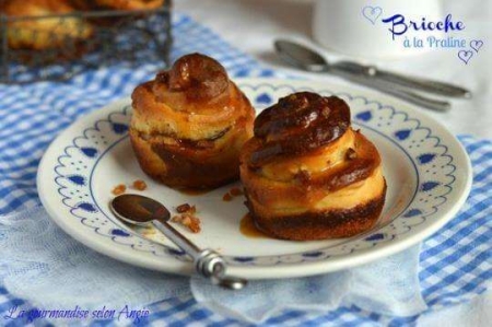 La recette de Poupougnette : Petites brioches à la praline